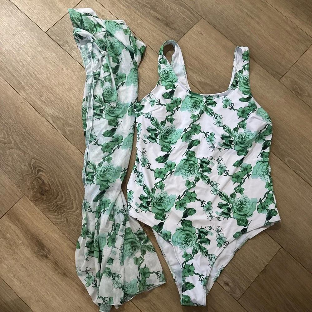 Floral Women's One Piece Swimsuit With Wrap Skirt‎ Green White XXL Tropical NWOT